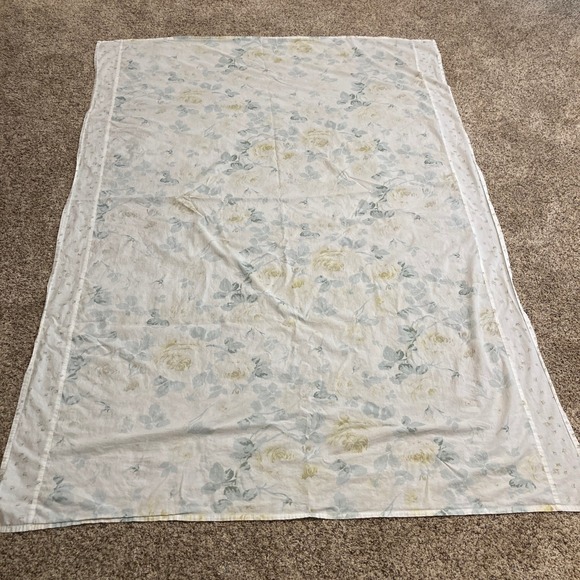 Simply Shabby Chic Tablecloth White Blue/Green Roses 78x56 Romantic Country - Picture 1 of 6
